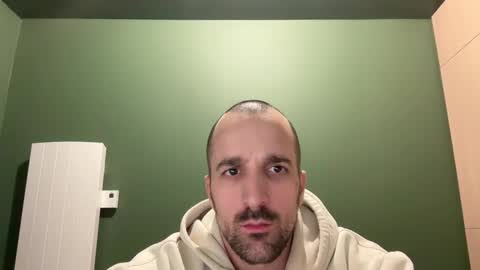 M online show from December 1, 11:41 pm