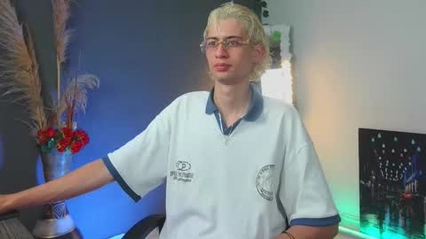 mattias     online show from September 22, 11:59 pm