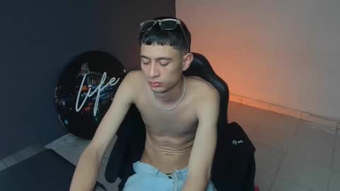 mattias     online show from December 20, 4:09 am