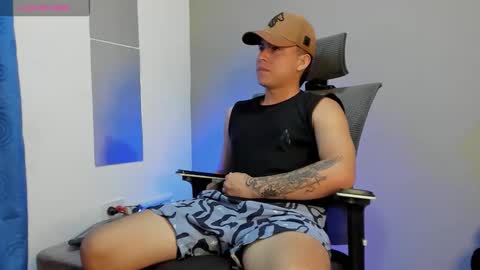 mattiwsmorris_ online show from November 19, 3:45 pm