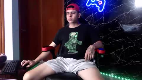 Matias online show from December 10, 4:17 pm