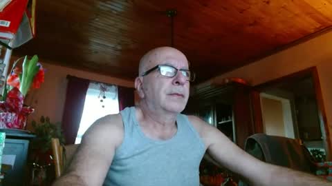 Maurice online show from December 27, 12:34 pm