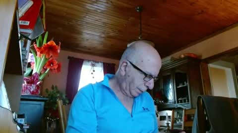 Maurice online show from January 6, 3:19 pm