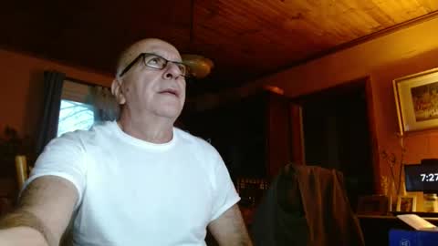 Maurice online show from December 16, 12:27 pm