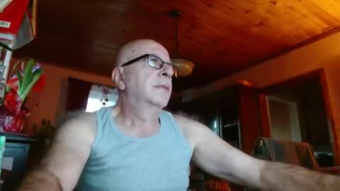 Maurice online show from December 26, 12:27 pm