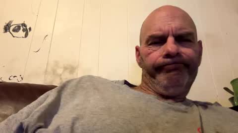 Snapshot of maverick7000 chatting on December 8, 1:47 pm maverick7000 online show from December 8, 1:47 pm