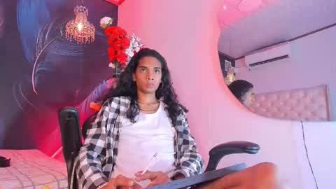 MAX online show from December 23, 3:15 am