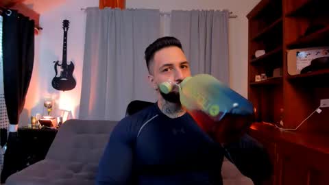 max D. online show from February 2, 3:21 am