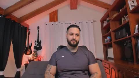 max D. online show from December 20, 1:51 pm