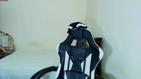 max_love25 online show from October 19, 3:00 am