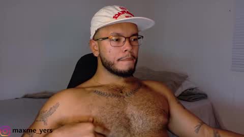 max_meyer online show from November 10, 10:47 pm