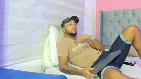 max_sexyhot26 online show from January 30, 2:38 am