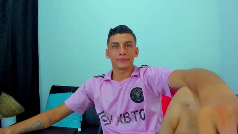 MAX     online show from November 19, 8:25 am