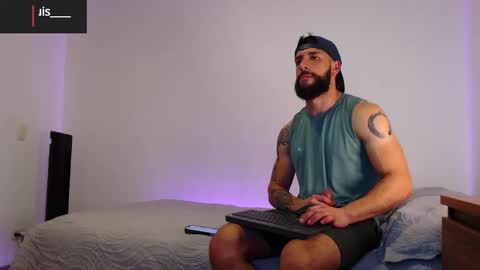 Snapshot of max_xl_ chatting on October 11, 10:14 pm max_xl_ online show from October 11, 10:14 pm