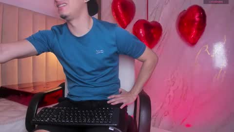 Maximiliano online show from February 15, 9:23 pm