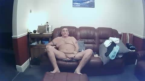 MAX online show from October 24, 12:13 am