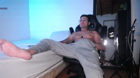 MAXI      online show from February 7, 3:55 am