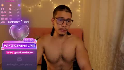 Snapshot of maxifit_ chatting on January 10, 9:44 am Mikael online show from January 10, 9:44 am