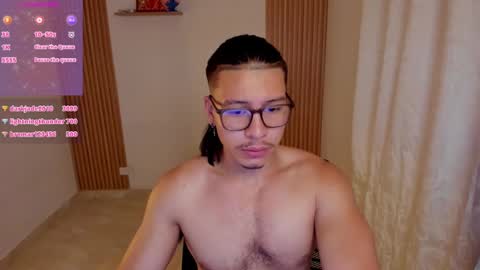 Snapshot of maxifit_ chatting on January 27, 9:44 am Mikael online show from January 27, 9:44 am