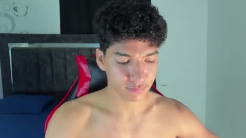 Maximiliano online show from February 22, 8:10 pm