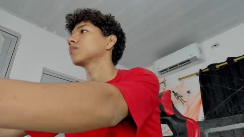 Maximiliano online show from November 2, 8:46 pm