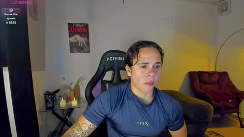 maximiliano_scoott_ online show from February 18, 11:02 pm