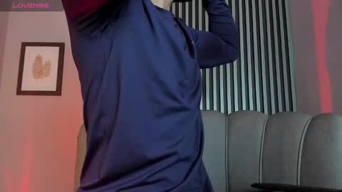 Maximo online show from January 6, 3:42 am