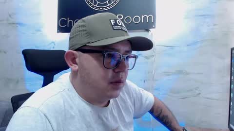  Maximo  online show from April 19, 12:48 pm