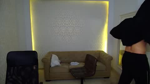 MaxKaiden online show from February 7, 7:04 am