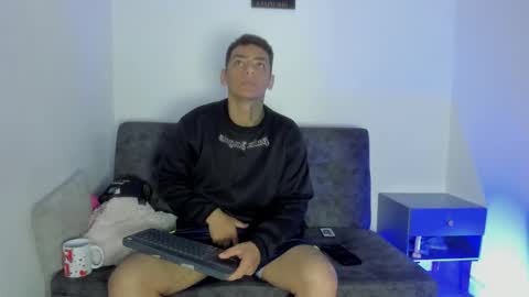 maykel_and_mike online show from January 6, 1:15 pm