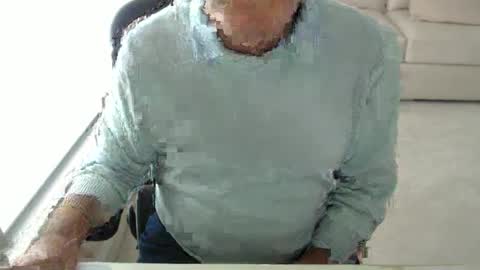 Snapshot of mbeastie chatting on January 20, 5:27 pm Beastie online show from January 20, 5:27 pm