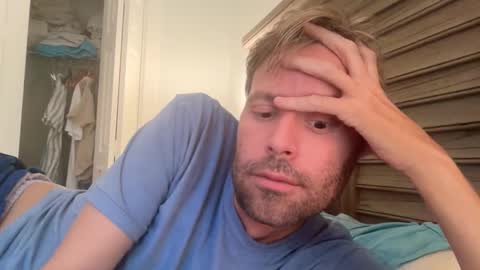 Snapshot of mbnc chatting on October 13, 7:09 pm lol online show from October 13, 7:09 pm