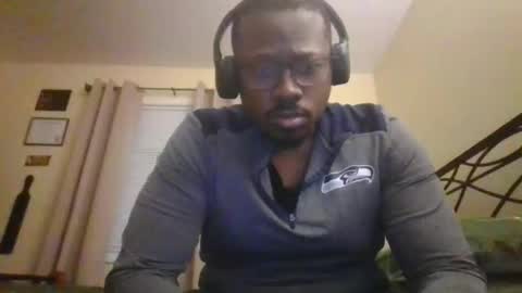 Mark online show from December 13, 11:00 pm