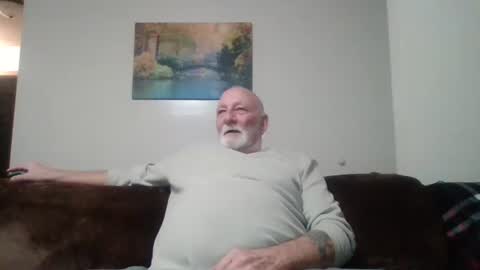 mdane99 online show from December 31, 1:41 pm