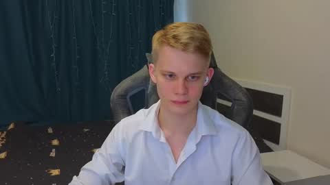 Mickey online show from November 20, 8:02 am