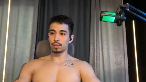 mettew22cm online show from December 1, 7:39 pm