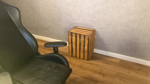 Snapshot of metu21 chatting on February 26, 2:37 am metu21 online show from February 26, 2:37 am