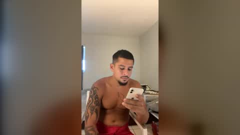 miamiclos1 online show from August 1, 9:47 pm