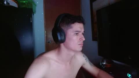 miaou_miaou online show from February 6, 12:00 am