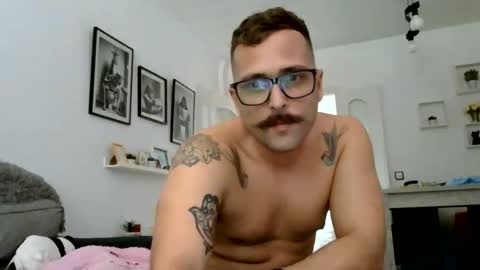 MILO MIAMI online show from June 11, 2:26 pm