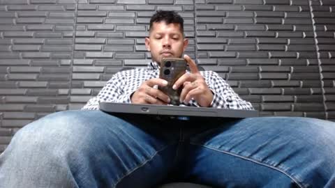 Michael Daviss online show from January 8, 1:09 pm