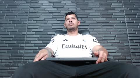 Michael Daviss online show from December 9, 12:31 pm