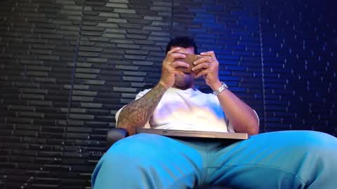 Michael Daviss online show from March 10, 2:26 pm