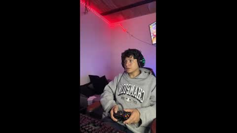 michael independent model  online show from February 23, 10:09 pm