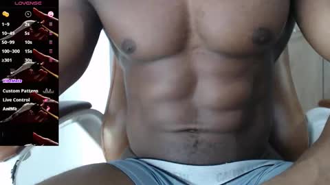 michael_thomsom online show from April 13, 5:13 pm