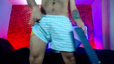 Snapshot of michael_twinkk chatting on October 6, 2:05 am MICHAEL online show from October 6, 2:05 am