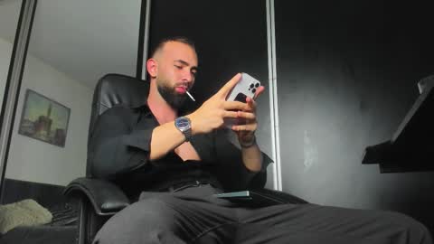 MichaelEvansx online show from November 1, 8:46 pm