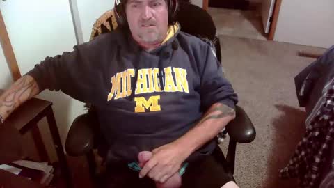 Snapshot of michigan_daddy chatting on October 9, 12:48 am TattedInDetroit online show from October 9, 12:48 am