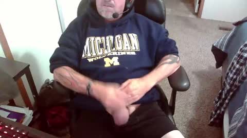 Snapshot of michigan_daddy chatting on October 17, 5:06 pm TattedInDetroit online show from October 17, 5:06 pm