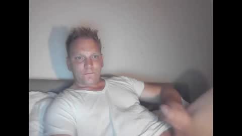mickkxl online show from May 28, 7:45 pm